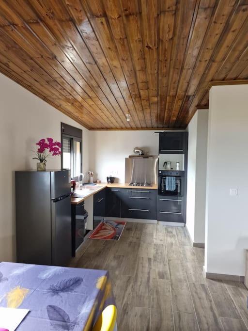 Charment Appartement Avec Vue Sur Mer Petite Île Eksteriør billede