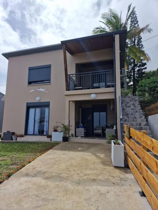 Charment Appartement Avec Vue Sur Mer Petite Île Eksteriør billede